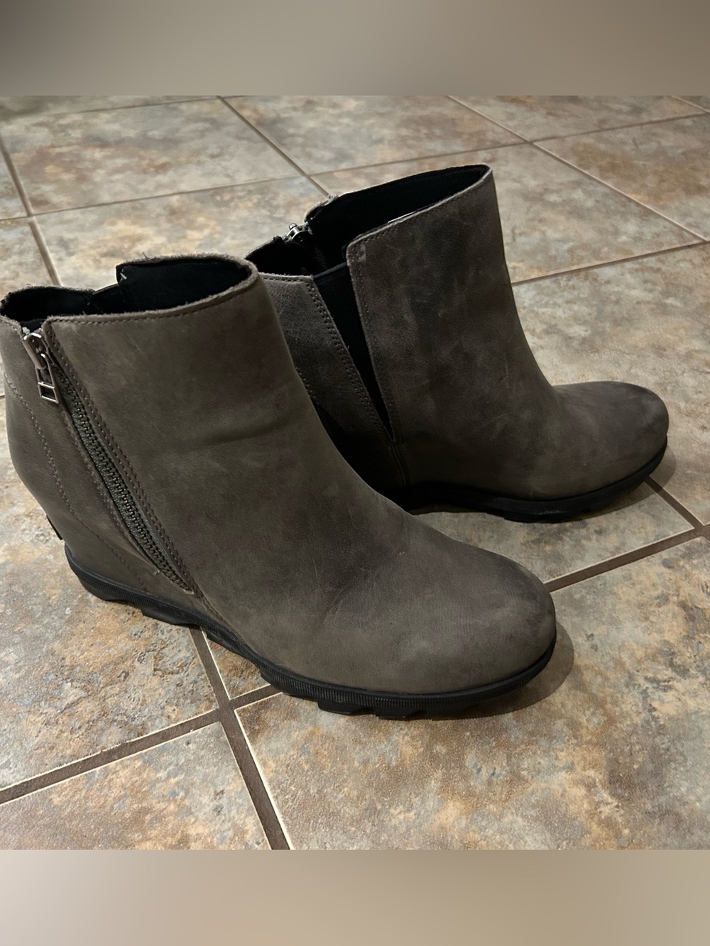 Sorel Joan of Arctic Wedge II Zip Bootie - Sz 10 - Gray
